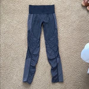 Gray athletic leggings